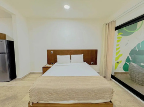 Estudio con Jacuzzi Privado NAIA B8