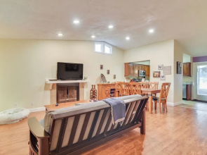 Pet-friendly Tampa Bay Getaway: Walk to the Water!