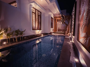 Hening House - 5 Bedrooms