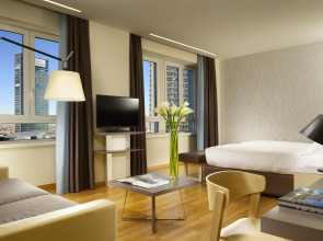 Отель Unahotels Century Milano