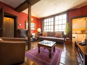 The Old Gallery  Chamber