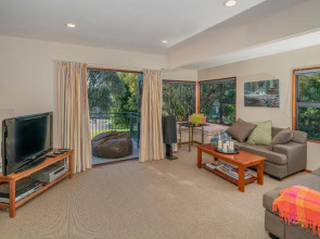 Patuwai Paradise - Whangamata Holiday Home