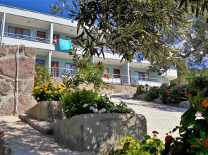 Assos Nazan Motel Restoran Beach
