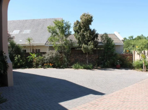 Woodpecker's Inn Guest House