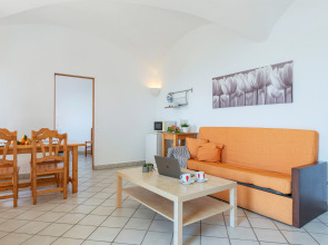 Petit Hotel Hostatgeria Sant Salvador
