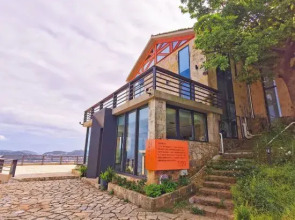 Dashi Award Museum Homestay
