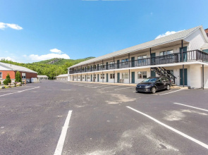 Quality Inn & Suites Gorham Riverside