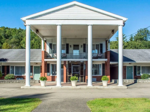 Best Western Marshall Manor