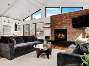 Spacious Custom Built Home in Boises North End