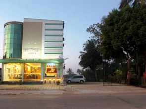 Kayah Golden Hill Hotel