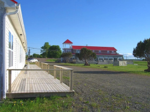 The Waterfront Motel