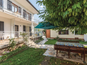 Beautiful Home in Lovrecica With Wifi and 2 Bedrooms