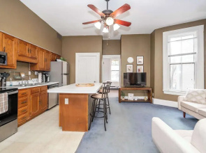 Historic Gem Russell Suite 3 A Downtown Dream!