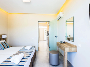 Theo Star Beach Hotel