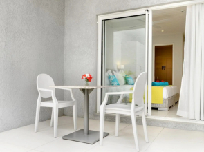 Voile Bleue Boutique Hotel