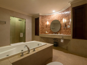 Sunrise Nha Trang Beach Hotel & Spa