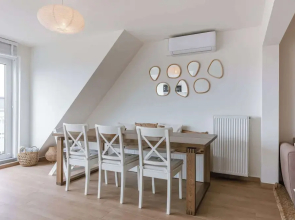 Modern Apartment With Balcony Near City Center