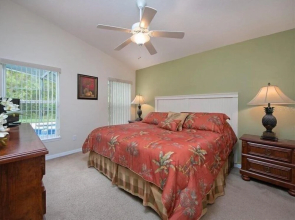 Westerly facing private pool and spa home over looking nature conservation area - 520