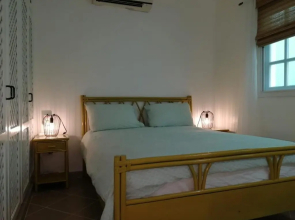 Playa Turquesa only 50m From the Beach Walk to all Restaurants