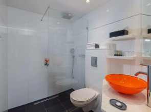 Best Western Regency Suites