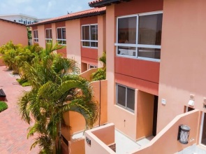 2br2 5BA Townhouse w Pool 3min Walk 2 Eaglebeach