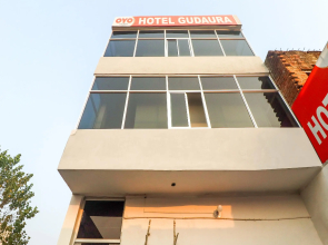 OYO 72465 Hotel Gudaura