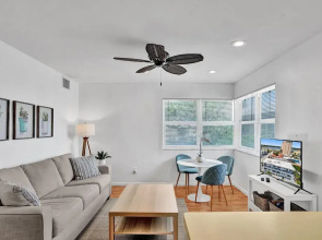 Marine Villas 4 in Hollywood