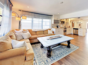 Bohemian Beach House - 3 Br Home