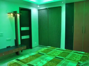 Waris Guest House Noida, Sec-30