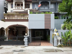 Sirinan Villa Nimman