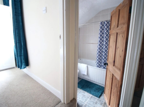 Railway Street by Tŷ SA