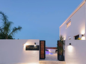 Solis Villa, close to the beach! Heated pool, By ThinkVilla
