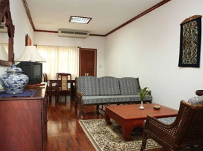 Vansana Hotel Ban Phonthan