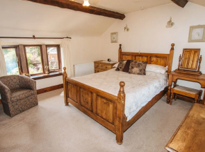 Hen Cloud Cottage