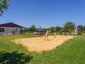 Азов Холидей