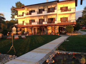 Christaras Apartments