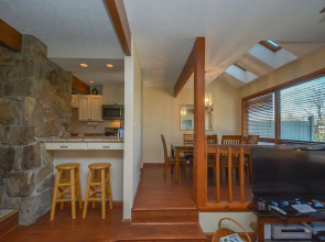 Ski Harbor 4 Bedroom Townhome #07