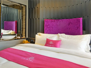 U Hotel