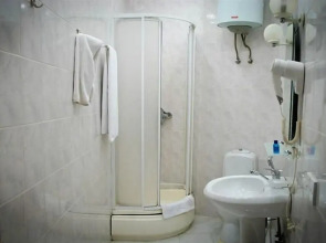 Отель City Walls