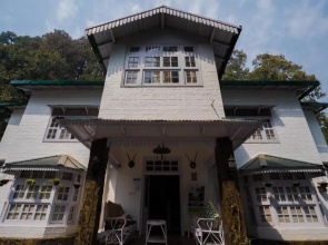 Bhikampur Lodge By Howard