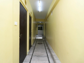 Oyo 27954 Hotel Lalita