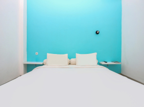 Golden Snail Guest House