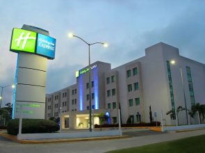 Holiday Inn Express Paraiso Dos Bocas, an IHG Hotel