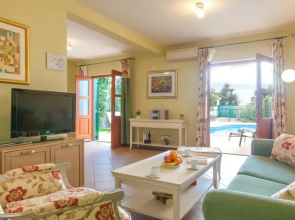 Villa Mare in Hvar With 4 Bedrooms and 3 Bathrooms