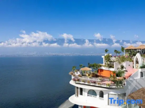 Dali · Listening to the Sea｜Above Erhai Aerial Garden Seaview Resort Hotel (Erhai Branch)