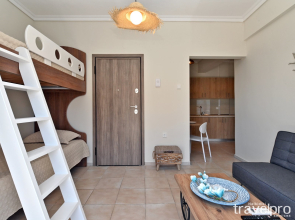 Marianthi Apartment by TravelPro Services - N...