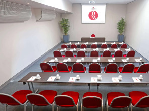 Отель Ramada Plaza by Wyndham Milano