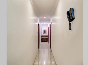 OYO 78390 Hotel Apple Grand