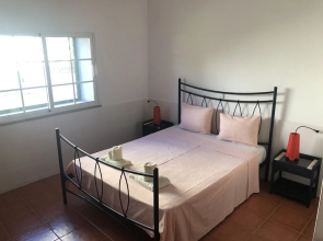 Rustic Villa With Pool Near Olhao