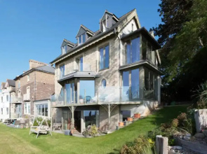 Captivating 7-bed House in Bristol